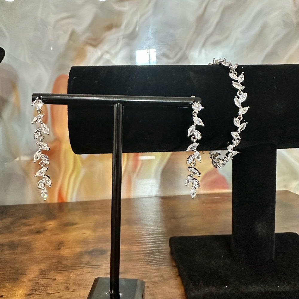 Elegant Silver Leaf Jewelry Set